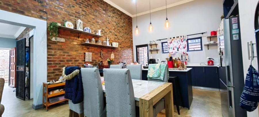 3 Bedroom Property for Sale in Van Der Hoff Park North West